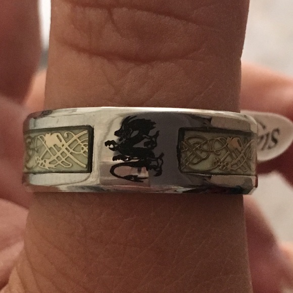 Men’s Golden Celtic Dragon Stainless Steel Ring - Picture 2 of 3